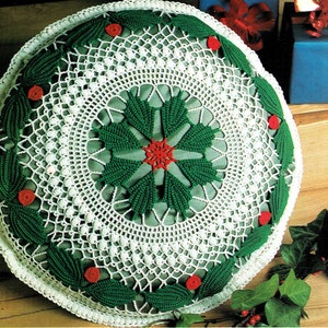 Vintage Häkelanleitung &quot;&quot;Holly Wreath Pillow&quot;&quot; Digitales PDF Muster, Weihnachts-Kissen-Häkelanleitung, 45 cm Durchmesser.&quot;