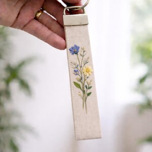 Hand Embroidered Floral Keychain, Linen Fabric Key Fob, Minimalist Botanical Keychain, Gift for Her 3