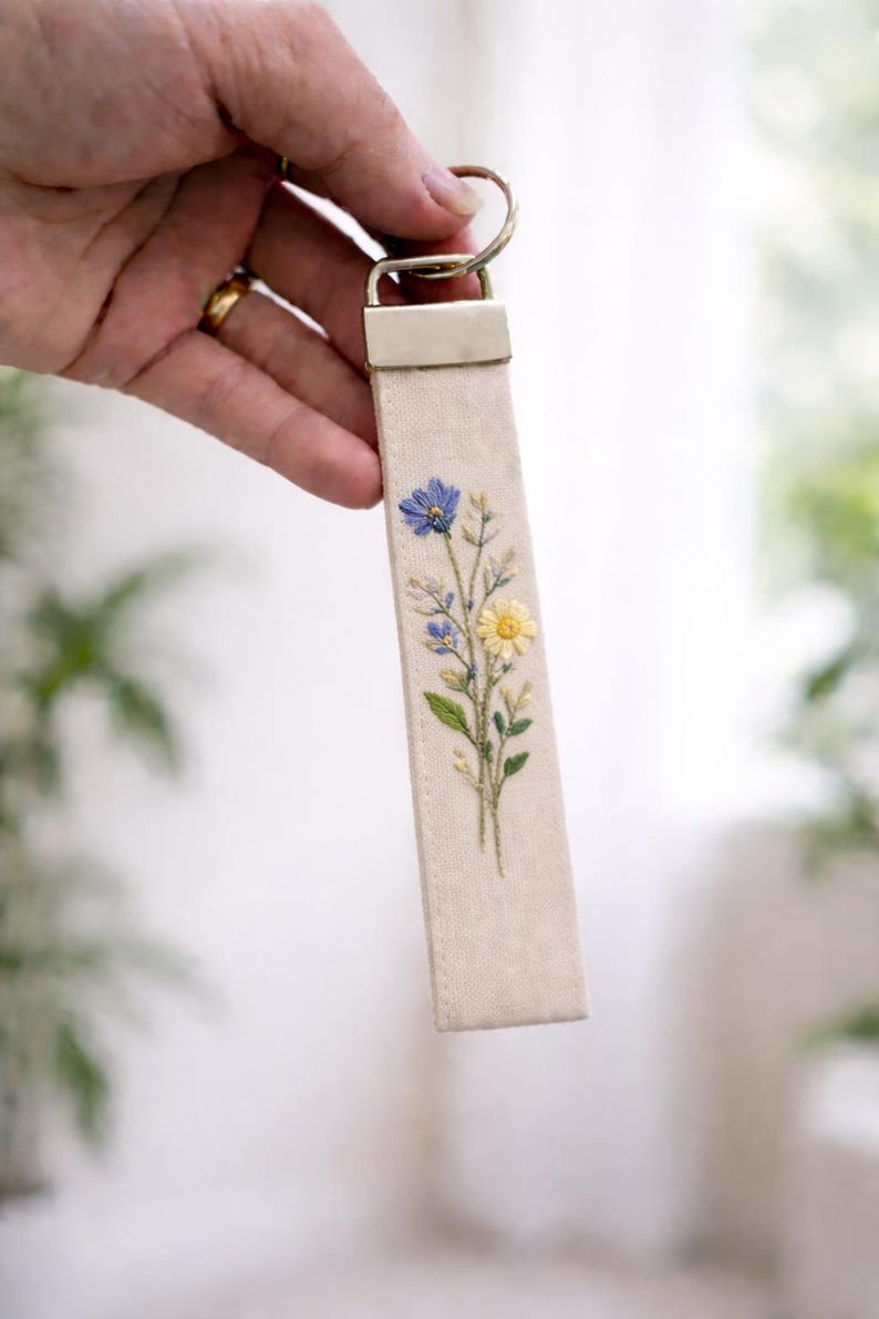 Hand Embroidered Floral Keychain, Linen Fabric Key Fob, Minimalist Botanical Keychain, Gift for Her 3