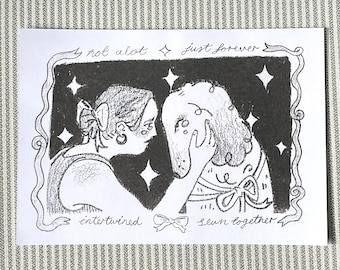 Entrelazados, Impresión Riso A5 de Chica y Perro inspirada en la letra de Adrianne Lenker en blanco