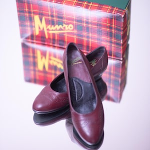knee length dresses for ladies Munro Women's Joliet Black Fabric/Black Suede