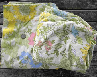 Vintage 1980s cream floral full sheet set, flat and fitted,  pink, blue, yellow flowers,vintage linens