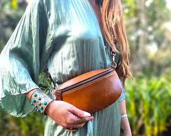 Riñonera de cuero, bolso de cintura de cuero marrón claro, bolso de cinturón para mujer, bolso cruzado de cuero, bolso bandolera pequeño, bolso para festivales, bolso hecho a mano