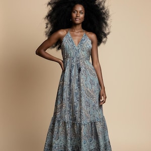 paisley backless dress Paisley Print Open Back Dress Blueish / Large