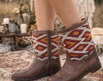 Moroccan Kilim Carpet Boots 41: Leather Western Ankle Boots US 9