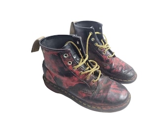 Vintage Dr. Martens Boots UK 5, Combat Boots US 7, Skórzane sznurowane buty 38 z czerwoną farbą