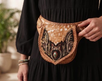 Bolso bandolera de ante hecho a mano: Riñonera estilo boho con cuentas