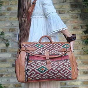 Extra large kilim travel bag for women - vintage leather luggage - weekend duffle bag boho - upcycled moroccan carpet rug