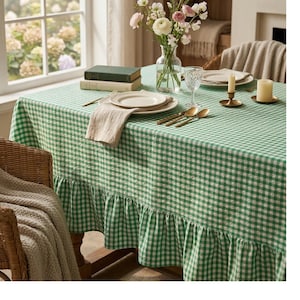 Grön gingham bomullsduk, volangkant lantlig matsal linne