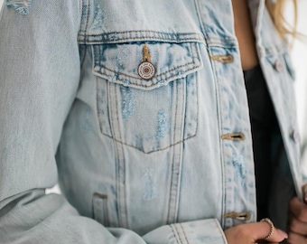 Distressed denimjack met lichte acid wash: 100% katoen