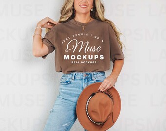 Maqueta de camiseta Comfort Colors 1717 Espresso, maqueta de camiseta C1717 Espresso, maquetas de camisetas marrones para mujer de moda, estética bohemia, descarga digital