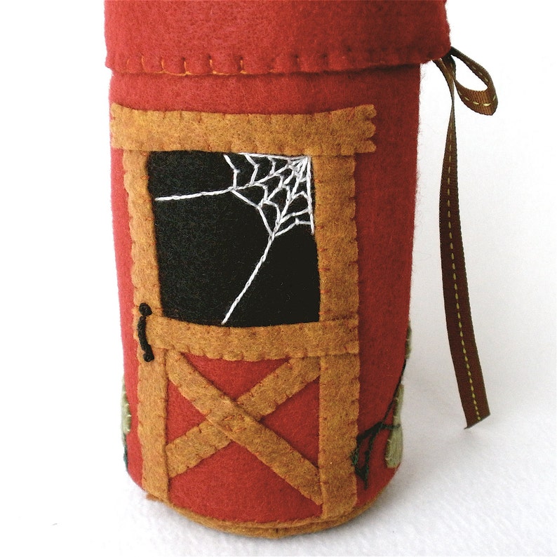 Felt Drawstring Bag Rustic Barn Puppet Bag Red Barn Bottle Etsy