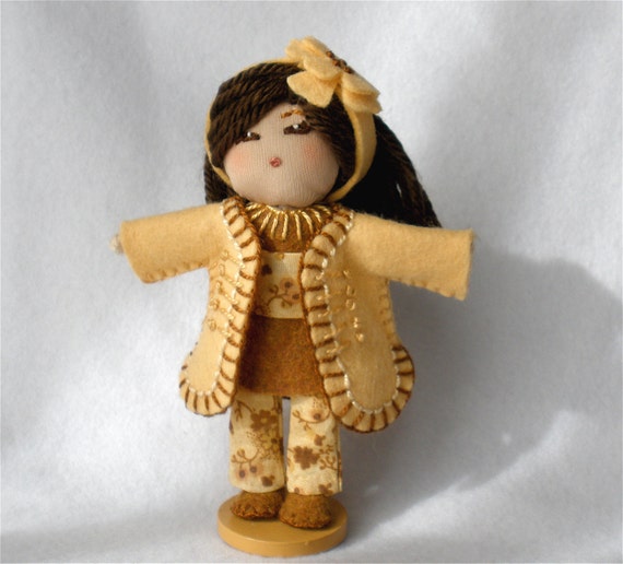 Set of 5 Halfpenny Vntge boy doll yarn wrapped approx 2/" from England