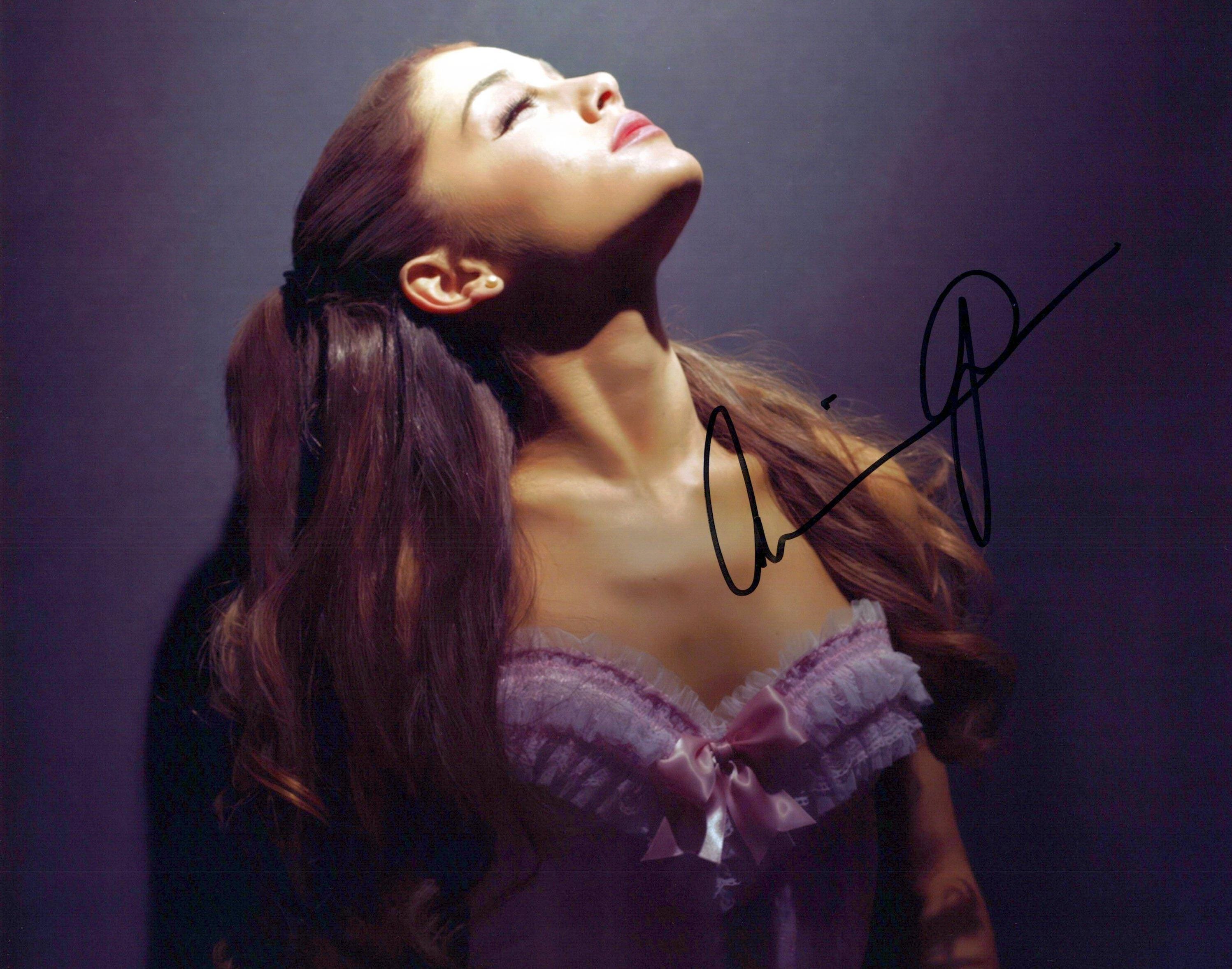直筆サイン】【未開封】【アメリカ限定】Ariana Grande Ariana Grande