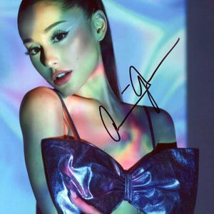 直筆サイン】【未開封】【アメリカ限定】Ariana Grande 直筆サイン