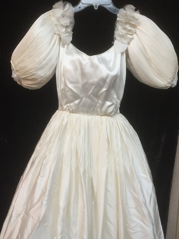 Vintage Satin Wedding Dress/White Satin Dress/Vint