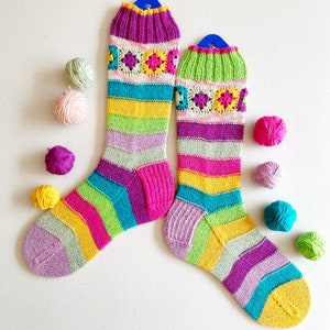 Grannies-in-a-Row Socks Kit by Jen Yard @ every.thing.shapes.us