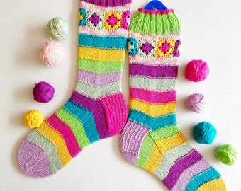 Grannies-in-a-Row Socks Kit by Jen Yard @ every.thing.shapes.us