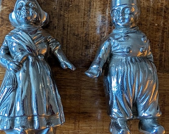 Vintage Charm Alert: Rare Dutch Windmill Salt and Pepper Shakers!