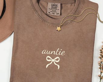 Auntie Shirt Comfort Colors, New Aunt Gift, Pregnancy Announcement TShirt, Auntie Shirt, Gift for Sister, Aunty Birthday Gift, New Auntie.