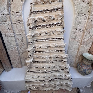 Berber Handira Blanket – Authentic Moroccan Wedding Throw – Handmade Wool Boho Blanket with Sequins – Unique Wedding Gift 124x184 cm