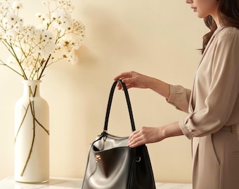 Large Leather Hobo Bag – Minimalist Shoulder & Crossbody Tote for Everyday Use