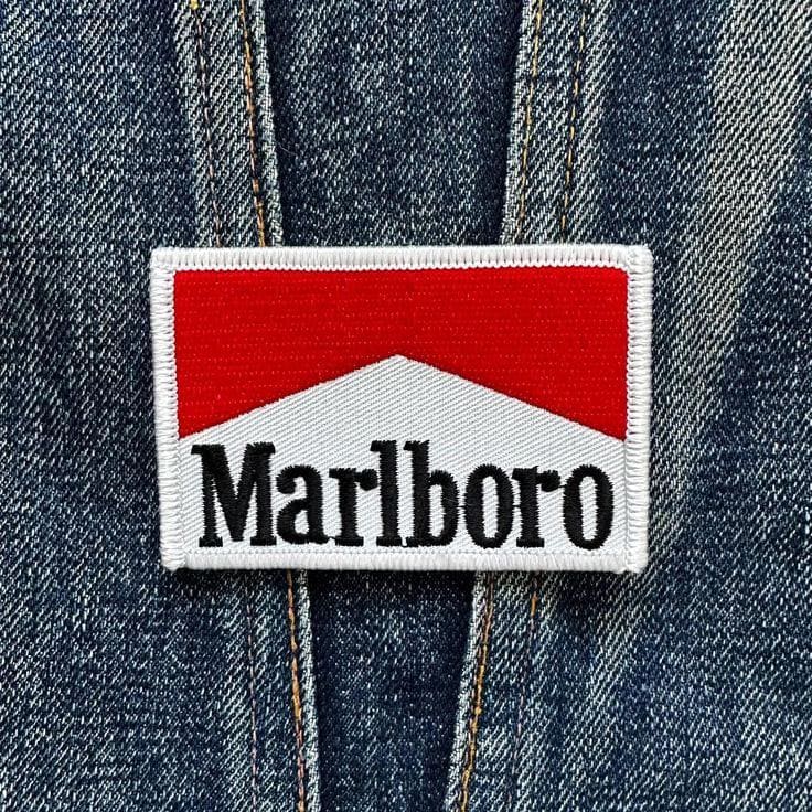 Marlboro　レーシングカー　ピンバッジ Marlboro World Championship Motorcycle Team, Laguna Seca GP