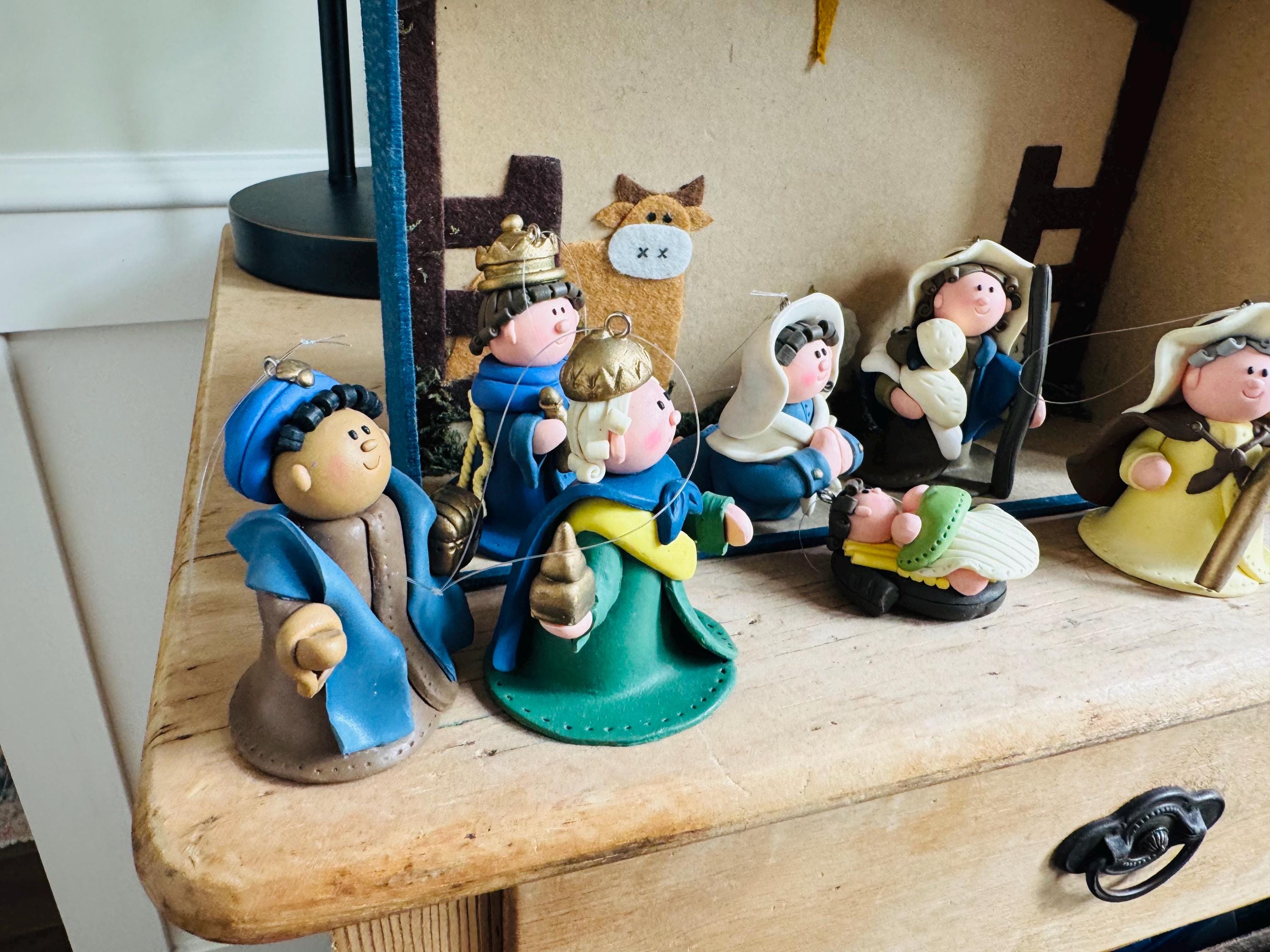 民芸品キリスト降誕セット | フェルト製の馬小屋、粘土人形 - Etsy 日本