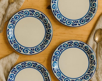 Platos de cerámica vintage con remolinos azules (juego de 4) - Vajilla de granja