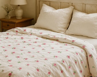 Couette Double Boutis Fancy Home - Modèle Anita Avec Petites Roses, 260x260 Cm, Microfibre - Plusieurs Couleurs