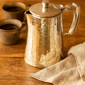 Vintage Hammered Pewter Tankard with Lid: &quot;Old Belle&quot; English Barware