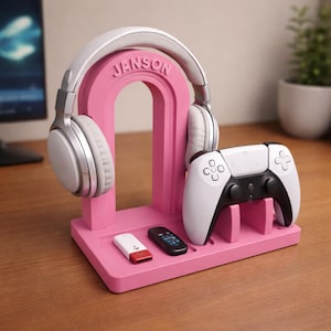 Puede incluir: Un letrero de madera rústica con la frase "Welcome to our home" en letras blancas. El letrero presenta un acabado envejecido y un diseño sencillo y acogedor, perfecto para un porche o entrada.