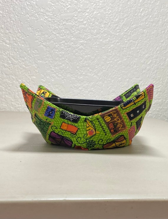 0200-597 (10X10) Microwave Bowl Cozy- Halloween