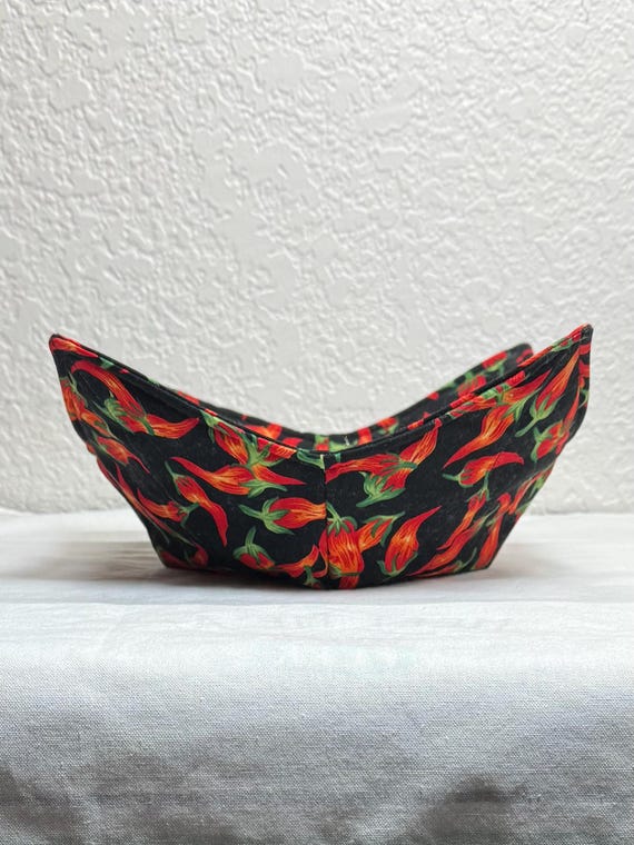 0900-187 Medium Bowl Cozy - Peppers