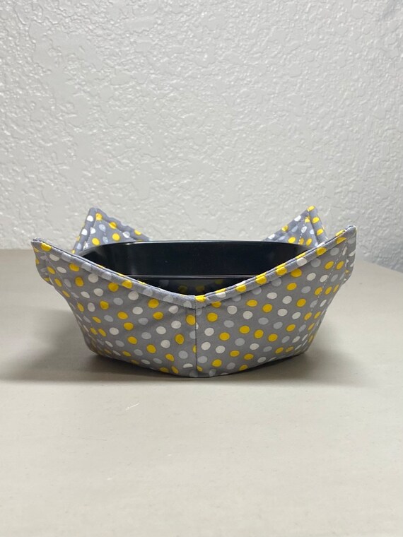 0200-649 (10X10) Microwave Bowl Cozy- Colorful Dots