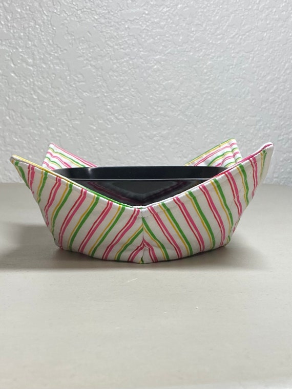 0200-678 (10X10) Microwave Bowl Cozy-Pink and Green Stripes