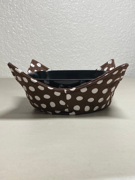 0200-725 (10X10) Microwave Bowl Cozy- Brown w/White Dots