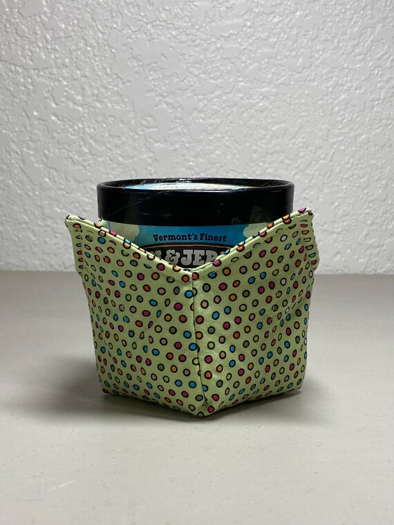 0605 Pint Ice Cream Cozy/ Green w/Colorful Dots