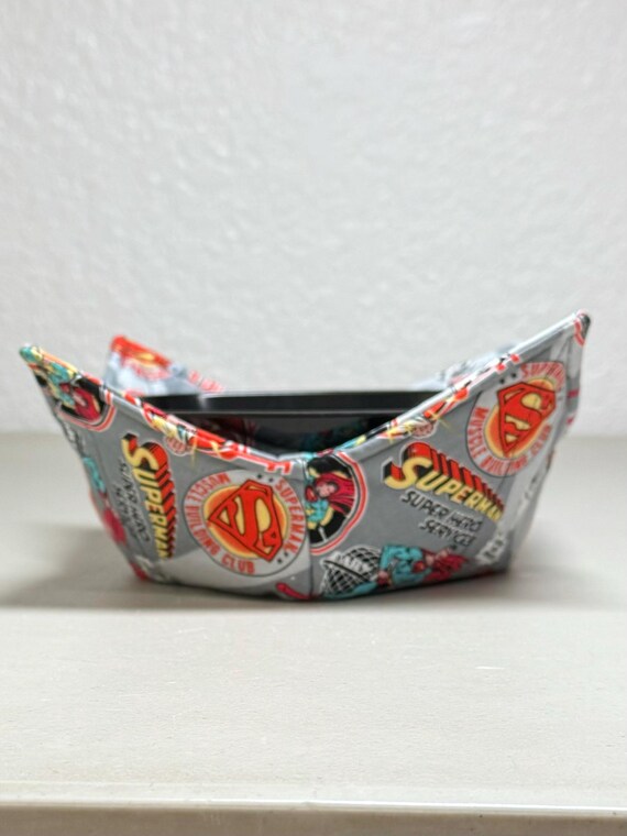 0200-1087 Microwave Bowl Cozy- Superman