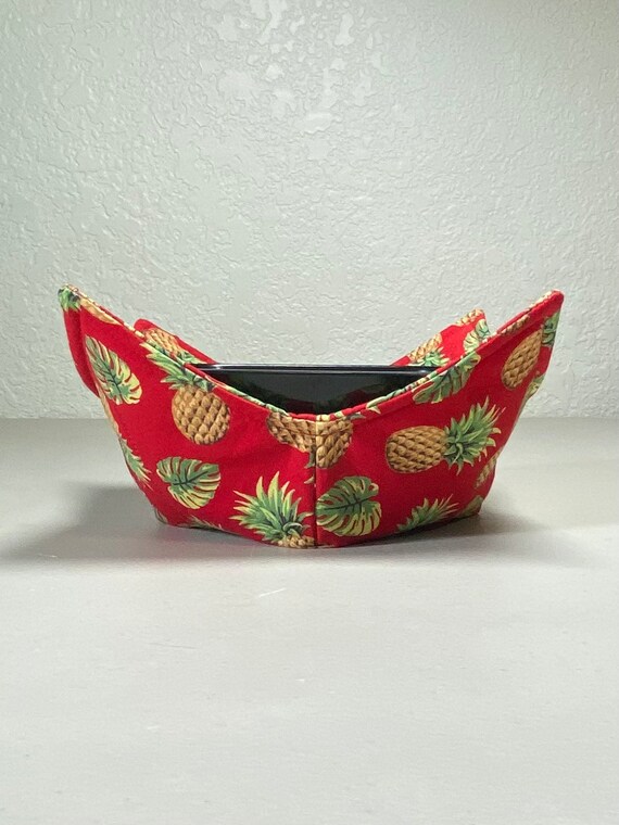 0200-612 (10X10) Microwave Bowl Cozy Pineapples