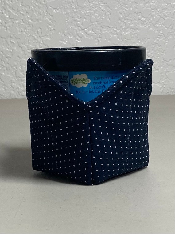 0575 Pint Ice Cream Cozy - Blue w/White Dots