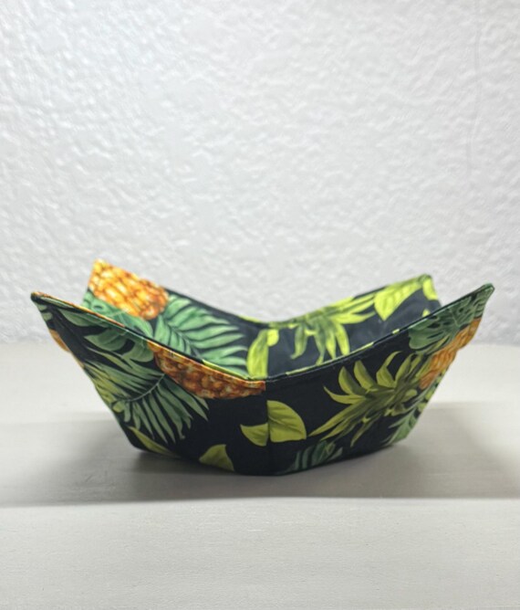 0900-142 (Medium Size) Microwave Bowl Cozy - Pineapple