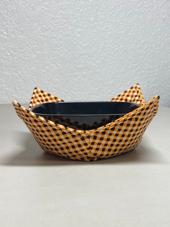 0200-325 (10X10) Microwave Bowl Cozy- Orange and Black
