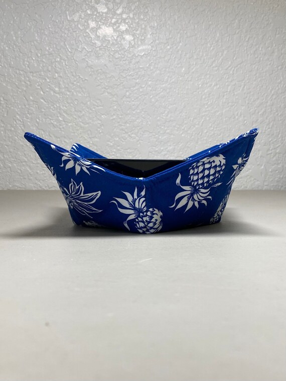 0200-659 (10X10) Microwave Bowl Cozy - Pineapples