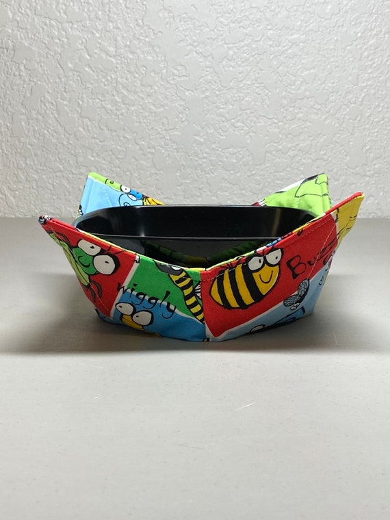 0200-537 (10X10) Microwave Bowl Cozy- Bugs