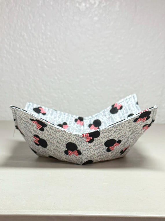0900-124 (Medium Size) Microwave Bowl Cozy - Minnie Mouse