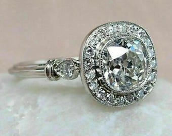 Anillo de compromiso vintage con corte cojín, halo de oro blanco de 14 quilates, anillo de bodas de moissanita estilo art déco, regalo de aniversario único para ella.