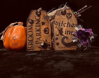 Primitive Halloween Witches Inn Wall Sign | Handmade Rustic Witch Decor | Broom Parking Halloween Sign | Farmhouse Halloween Decor