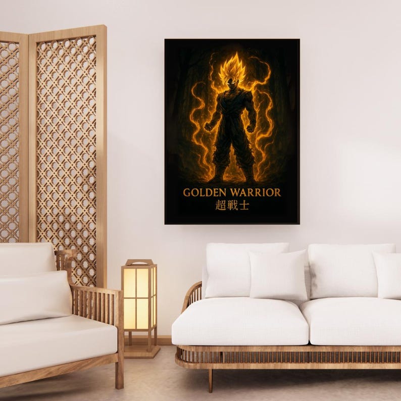 Pu&ograve; includere: Una stampa su tela raffigurante un guerriero dai capelli dorati con un'aura infuocata. L'opera presenta le parole "GOLDEN WARRIOR" e testo giapponese. Il guerriero &egrave; ambientato su uno sfondo scuro e boscoso.