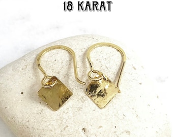 18K Gold earrings. Solid 18k Gold. Forged solid gold tiny earrings. Minimalist gold earrings. Modern Geometric hammered earrings 18 karat